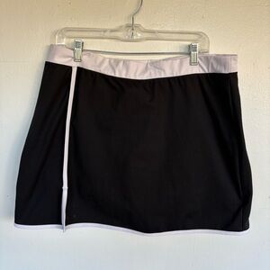 GAP Black and White Athletic Skort